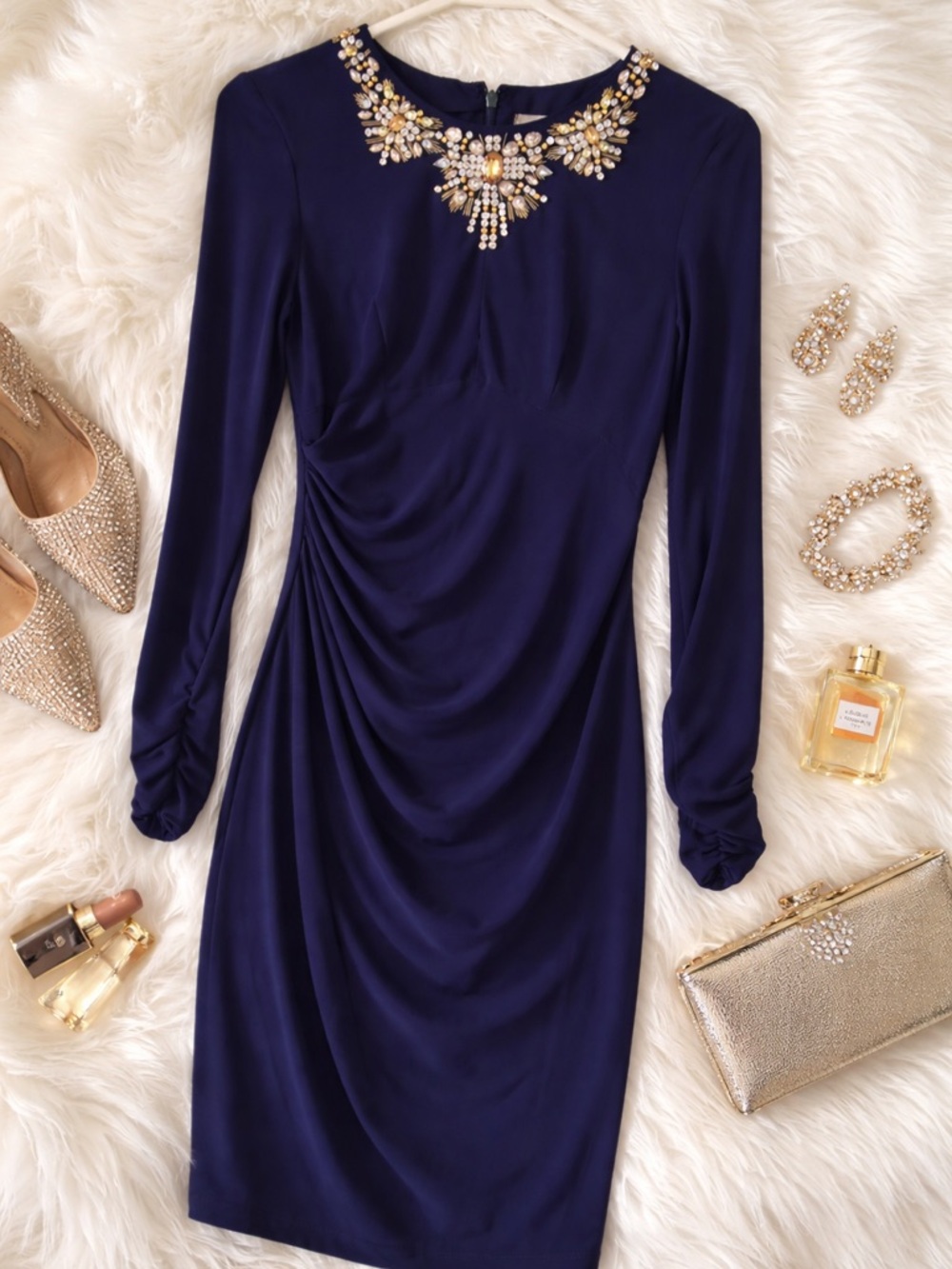 Vince Camuto Navy Embellished Jewel Neck Bodycon Dress Size 6 Elegant Cocktail - Picture 1 of 6